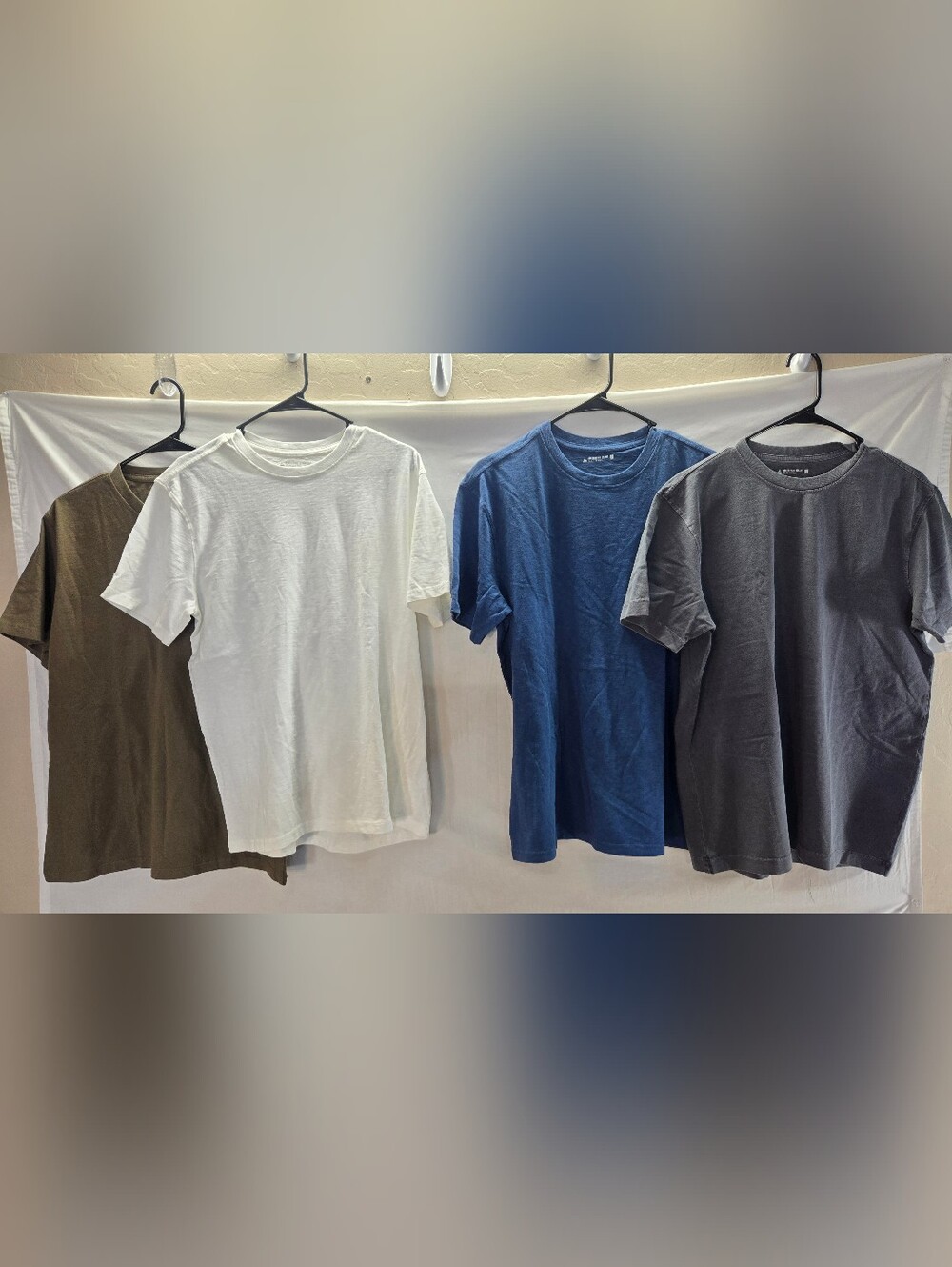 Lot of 4 American Giant Men's Medium Short Sleeve Shirts NWOT
